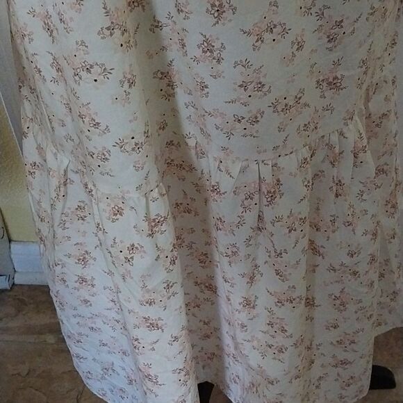 Who What Wear Women Ruffle Charming Floral Midi Dress NWT Size S - Picture 5 of 15